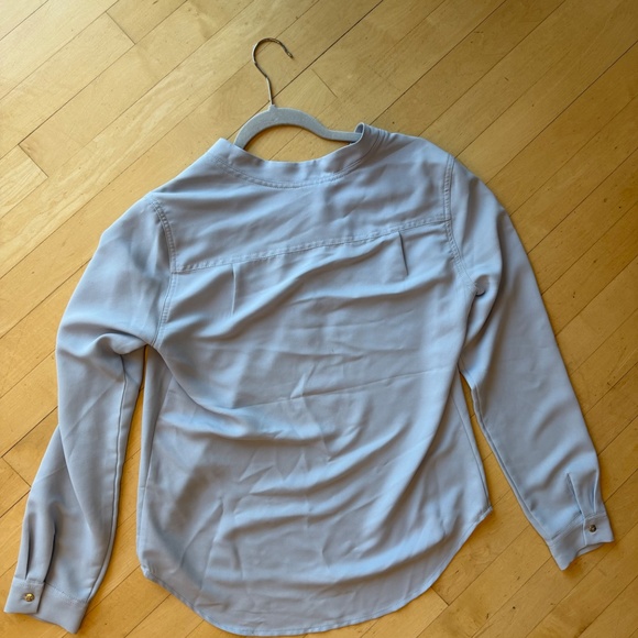 NEW Nine West V neck Top, S, CB2515 - Picture 3 of 3